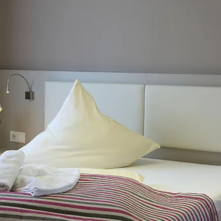 卡瓦利诺il酒店 3*