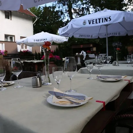 卡瓦利诺il酒店 3*