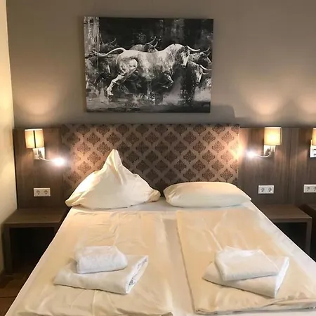 卡瓦利诺il酒店 瓦伦多夫