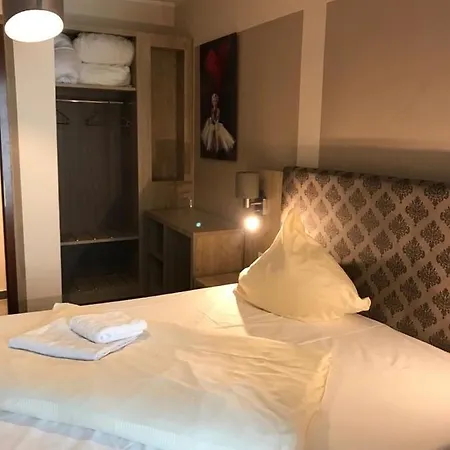 卡瓦利诺il酒店 酒店 瓦伦多夫