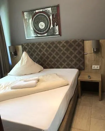 卡瓦利诺il酒店 瓦伦多夫