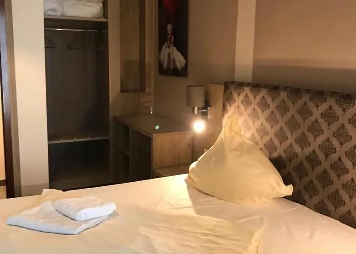 卡瓦利诺il酒店 3*