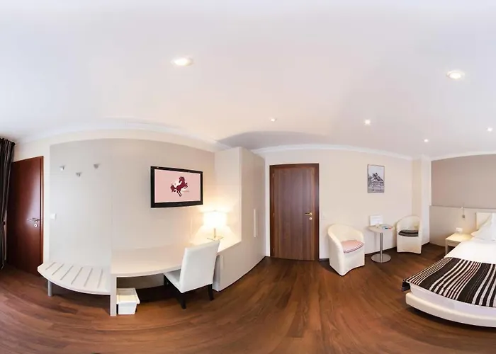 Il Cavallino מלון וורנדורף